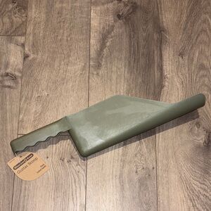 Green Gutter Scoop